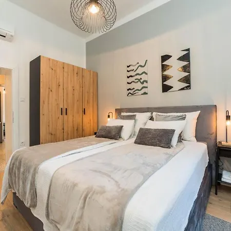 Maraska Lux Apartamento *