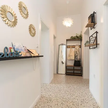 Maraska Lux Apartamento *