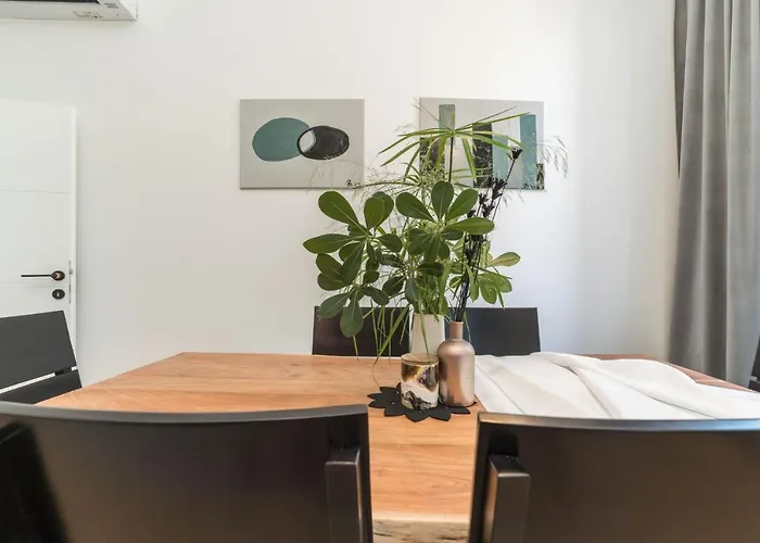 Maraska Lux Apartment